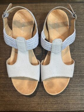 Vionic Kaytie Wedge Sandal